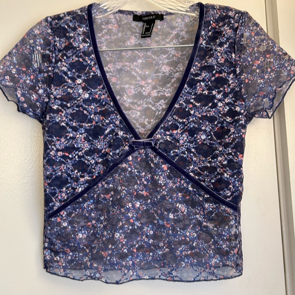 Forever 21 Blue Pink Crop Fitted Tie Front Short Sleeve Blouse
